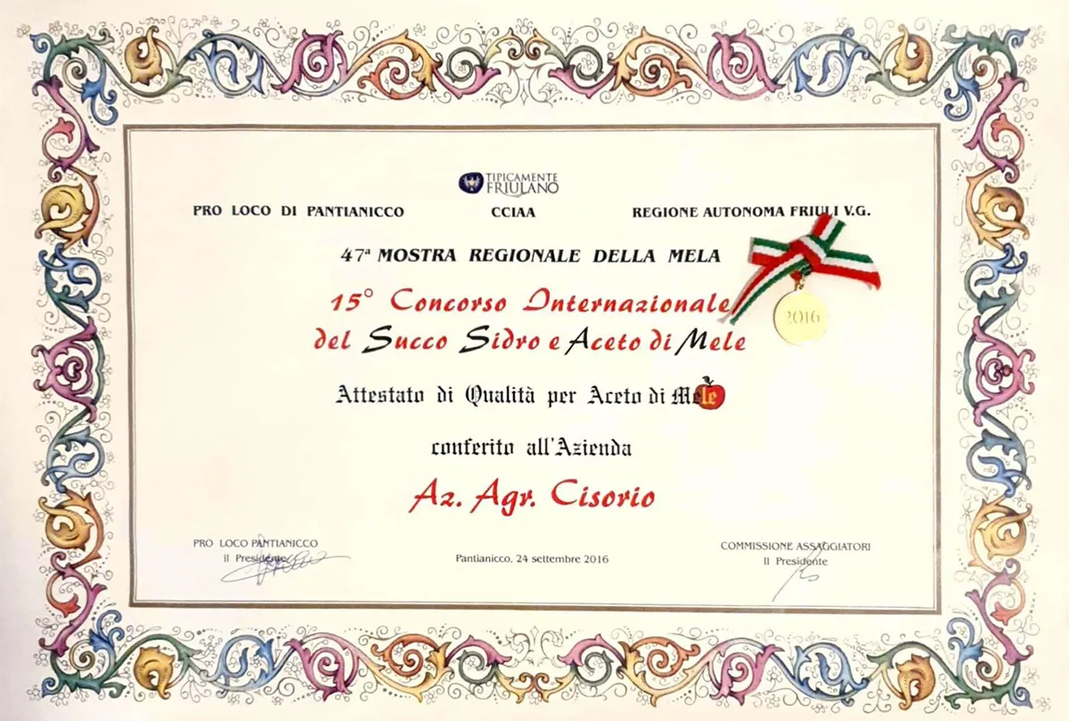 festa-della-mela-di-Pantianicco-attestato-per-aceto-di-mela-2016_1200x810.webp
