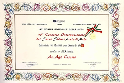 festa-della-mela-di-Pantianicco-attestato-per-aceto-di-mela-2016_400x270.webp