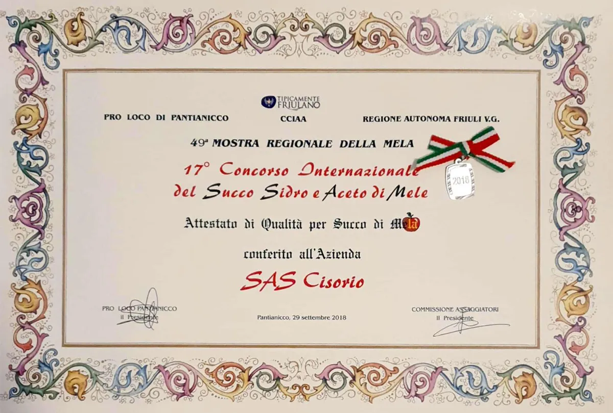 festa-della-mela-di-Pantianicco-attestato-per-succo-di-mela-2018_1200x810.webp
